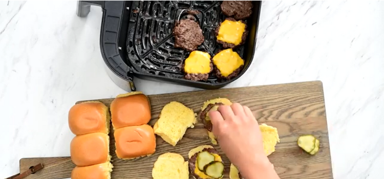 how long to cook sliders in air fryer