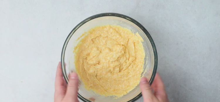 How to Make Cornbread in an Air Fryer