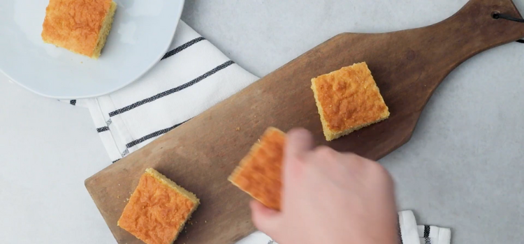 How to Make Cornbread in an Air Fryer